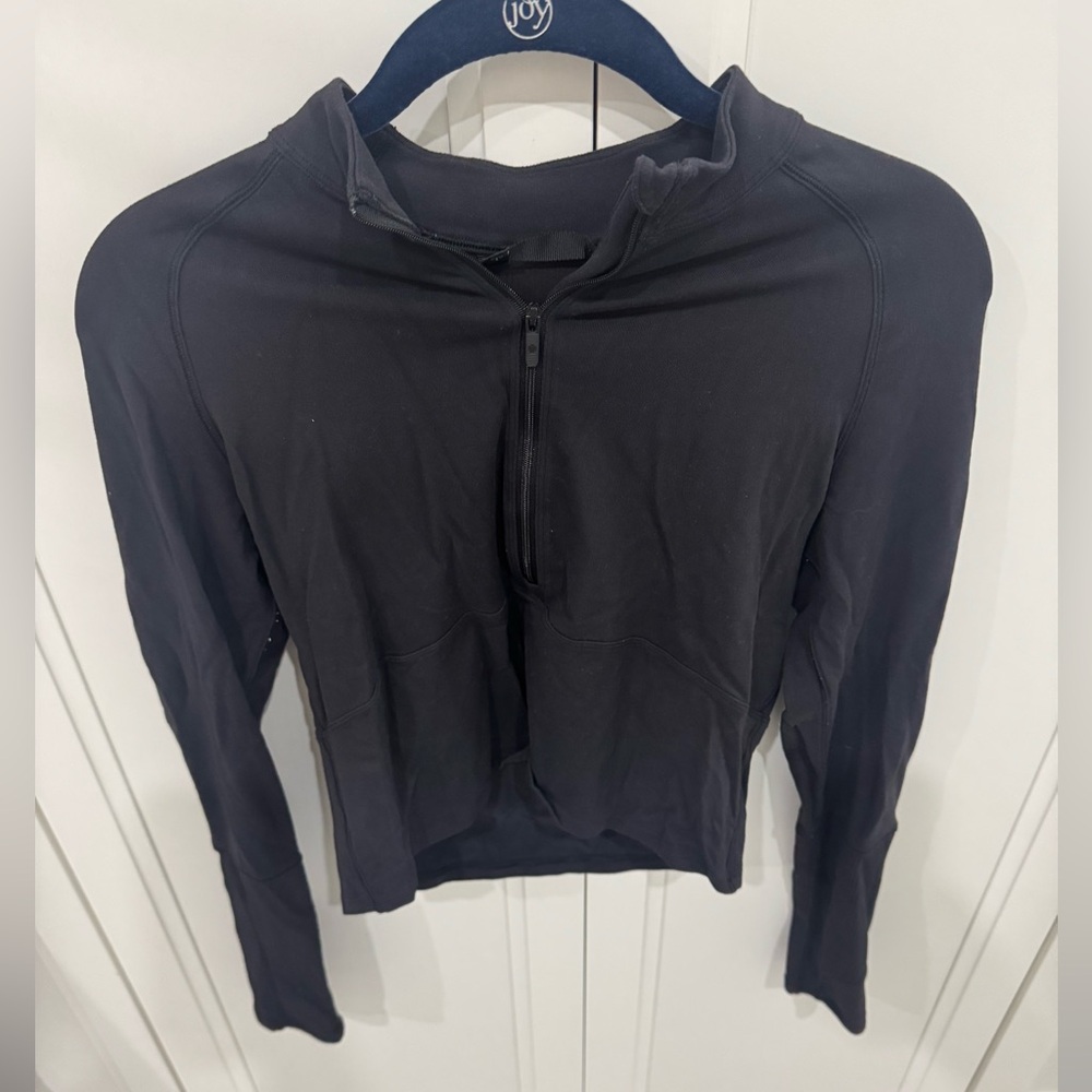 Lululemon Women's Black Long Sleeve Crop Top